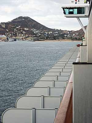 the ship overwhelms the port