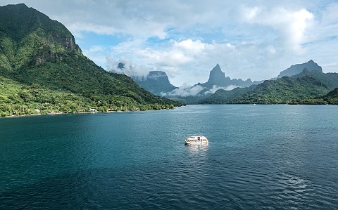 Moorea view from the ship