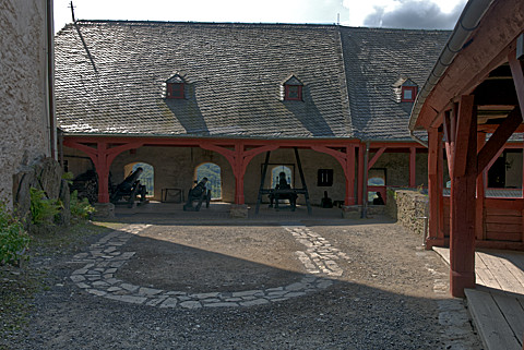 Courtyard & defenses facing the Rhine