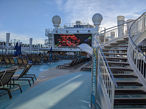 Deck 16 looking forward