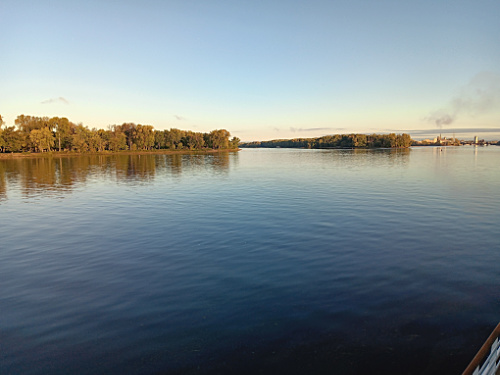1st morning travelling on the Mississippi