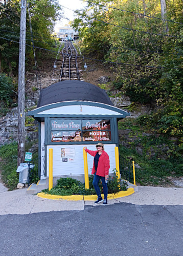 Patty in front of unicular