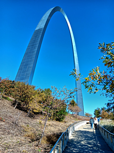 Approaching the St. Louis Arch