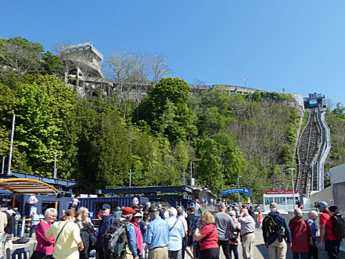 Elevator & funcular from the street down to the falls